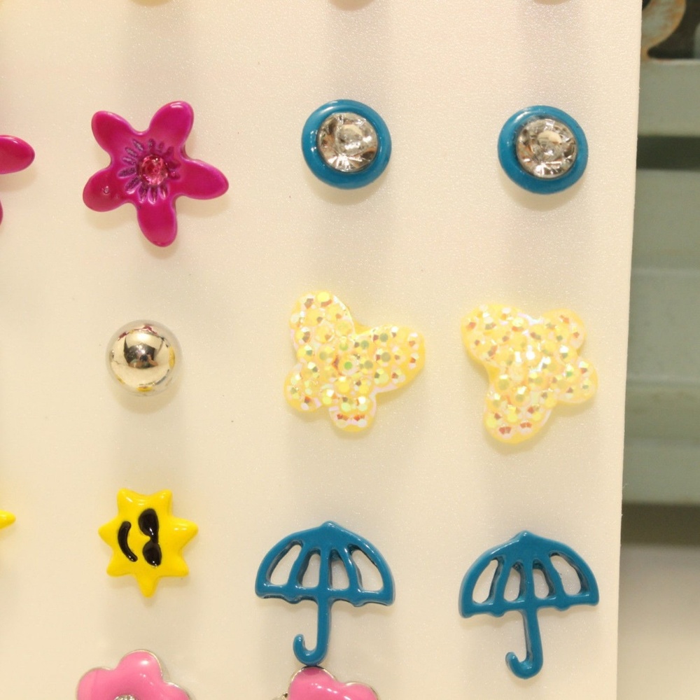 LAST CHANCE!  The Children's Place Girls Stud Earring Set NEW - Picture 5 of 6